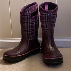 Kids bog winter boots size 3